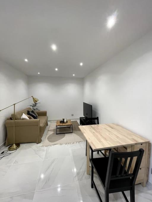 Appartement Cosy Et Moderne Proche De Disneyland ブシー・サン ・ジョルジュ エクステリア 写真